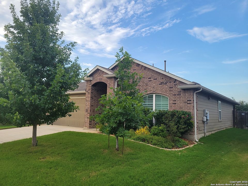 1st image of 552 agave flats