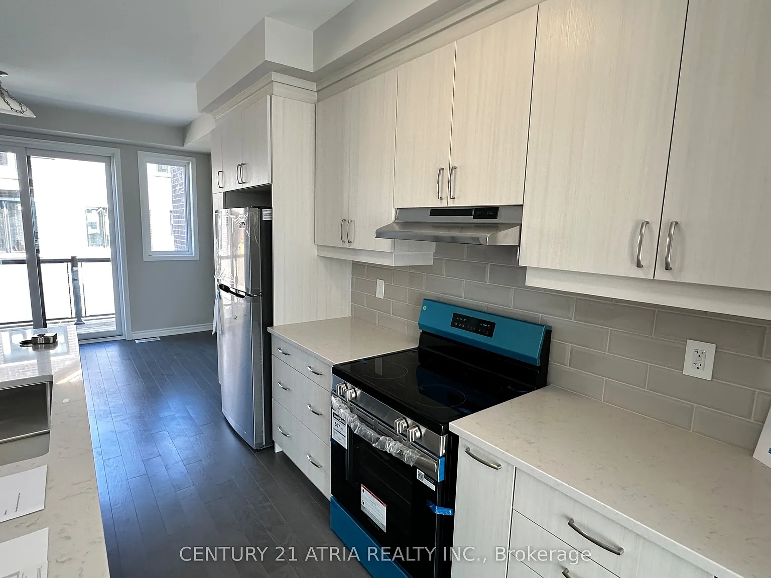 4 bed, $3,500 — Photo 4