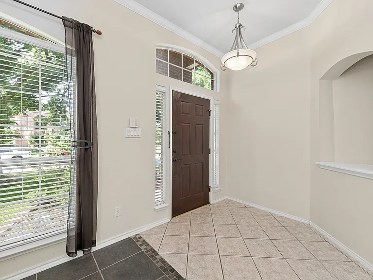 9733 Lovers Ln — Photo 7