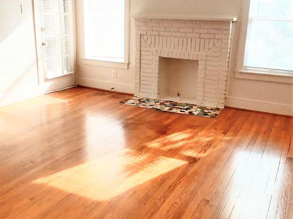 3rd image of 5805 La Vista Ct