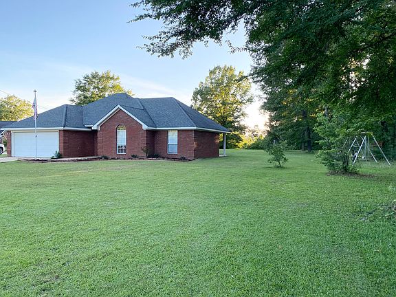 3rd image of 92 Little Creek Ln
