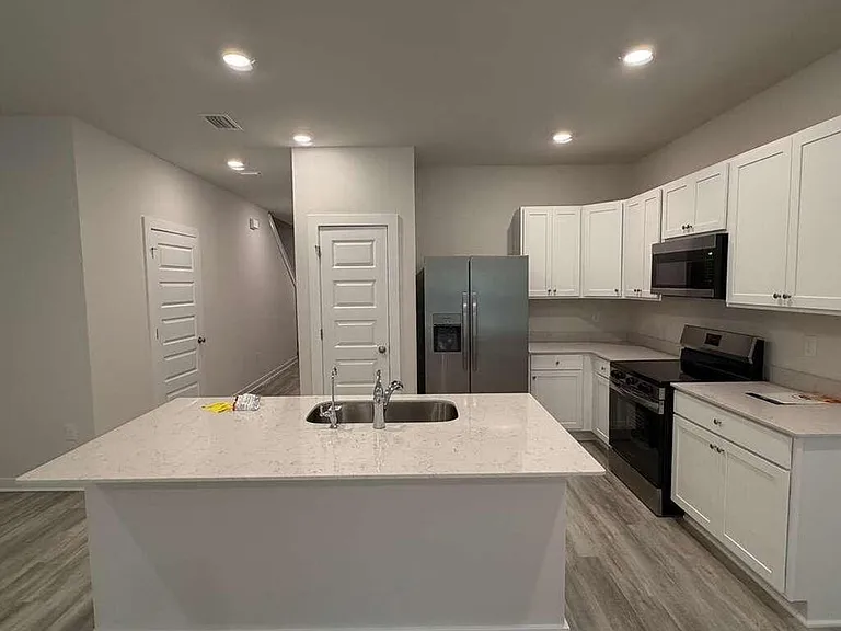 47 S Main Deck Dr — Photo 4