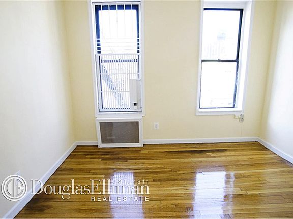 4th image of 153 Norfolk St #0A