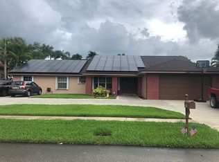 19911 NW 4th St, Pembroke Pines, FL 33029