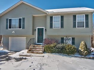 808 Sullivan Trl, Scotrun, PA 18355