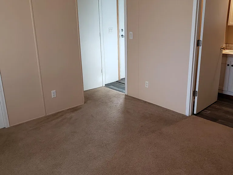 310 Riverview Ave — Photo 2