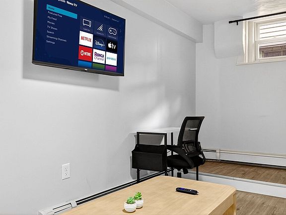 4th image of 38 Moreland St APT 1