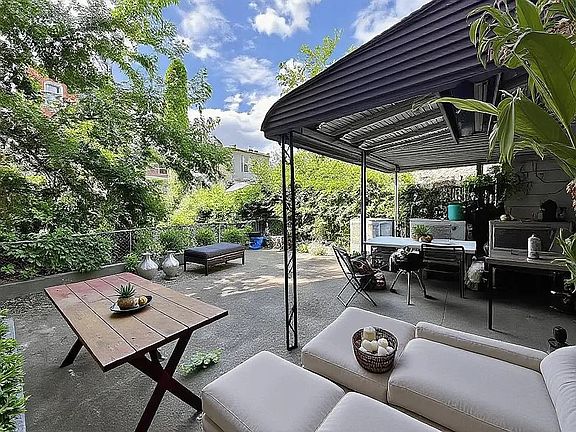 4th image of 1389 Madison St #1B