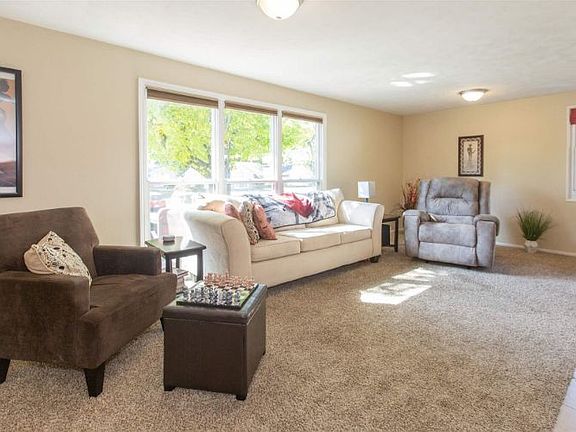 3rd image of 2804 Southridge Dr