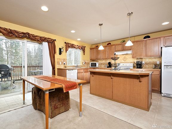 4th image of 14922 66th Avenue Ct E