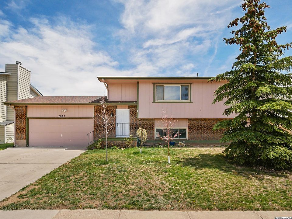 1st image of 1605 Palomino Dr