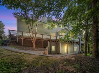 141 Pebble Ridge Ln, Winston Salem, NC 27104