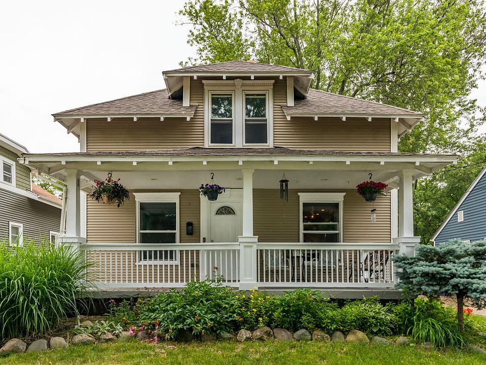 1st image of 59 Graceland St NE
