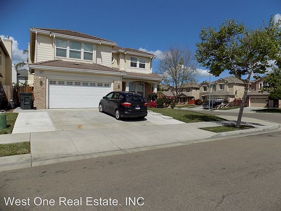 5th image of 297 Glenhaven Dr