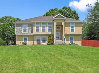 2248 Vilas St, Leavenworth, KS 66048