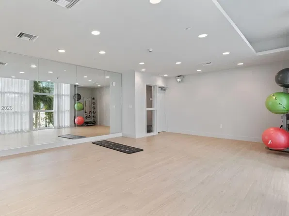 350 NE 24th St APT 1107, Miami, FL 33137