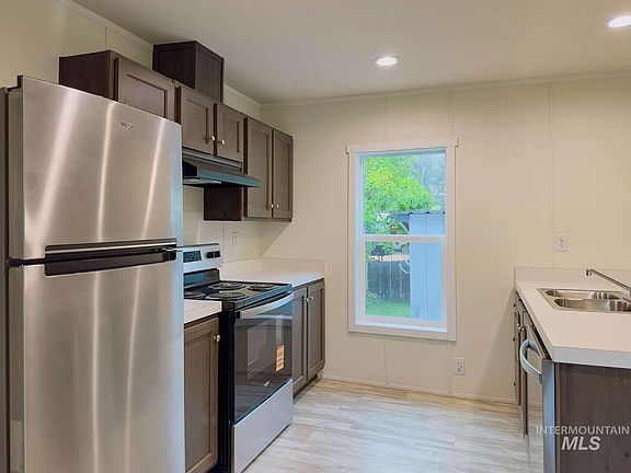 5th image of 7 Bass Ln