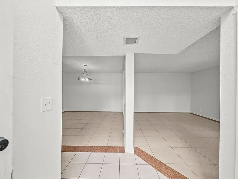 22647 Margarita Dr — Photo 4