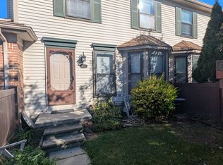 41350 Southwind Dr, Canton, MI 48188