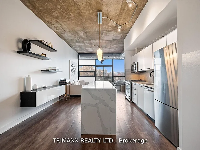 60 Bathurst St #403 — Photo 8