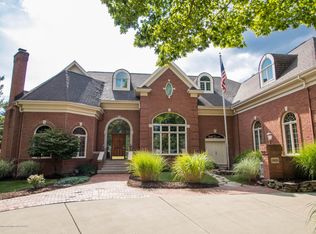 5925 Old Oak Ct, Lansing, MI