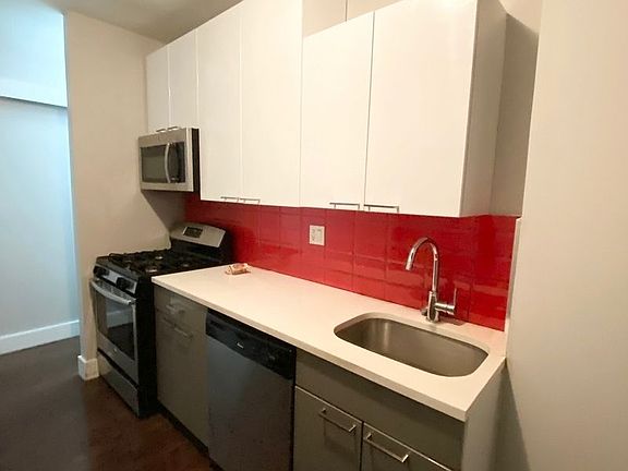 2nd image of 618 W 182nd St #32F