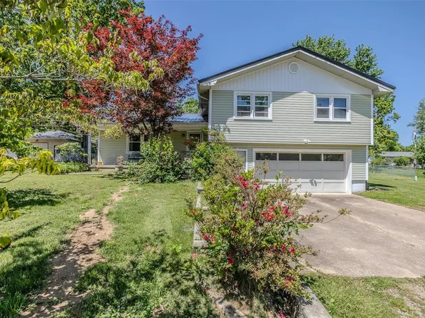 22861 Primrose Dr, Lebanon, MO 65536