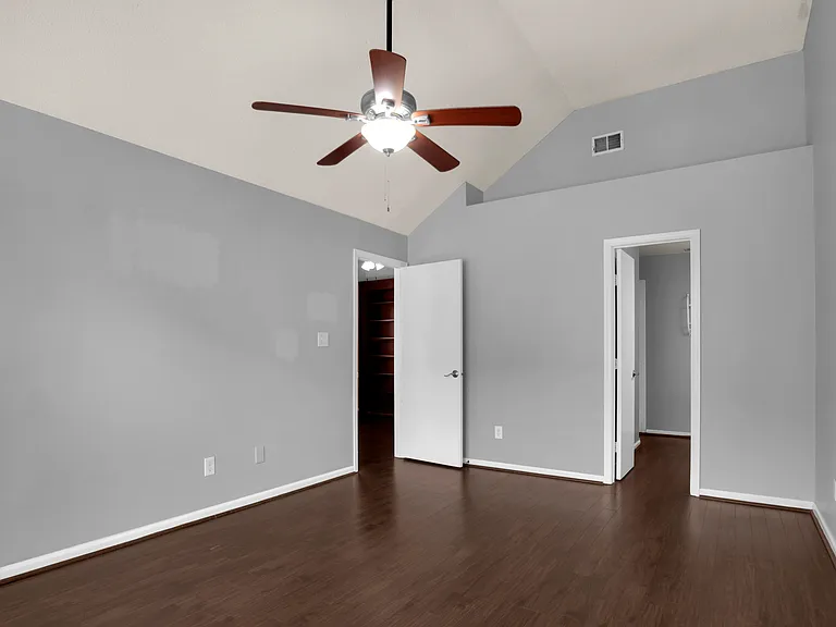 5256 Lake Victoria Arch — Photo 11