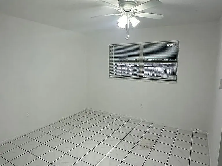 9308 N Military Trl — Photo 10