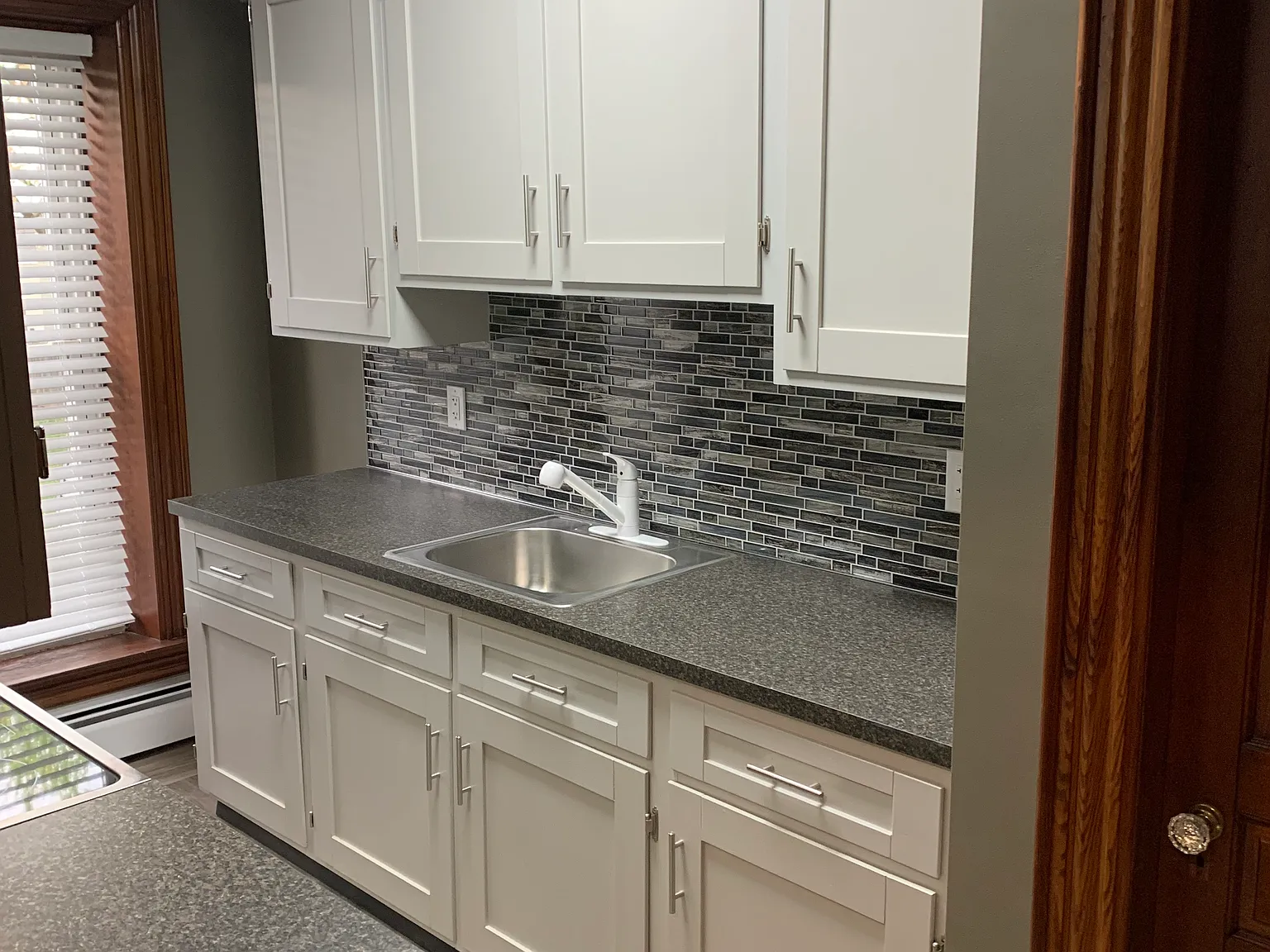 1 bed, 600 sqft, $1,200 — Photo 3