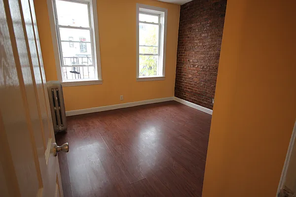 Rented by Nooklyn NYC LLC | media 19