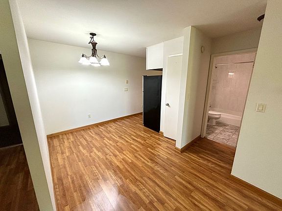 3rd image of 2025 E Greenwich Ave Unit 308