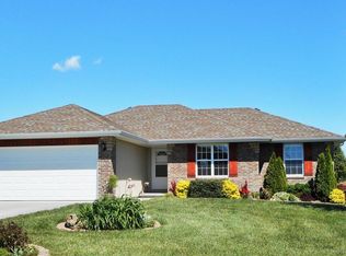 206 N Lake Ave, Clever, MO 65631