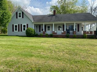 900 Holland Rd, Lafayette, TN 37083