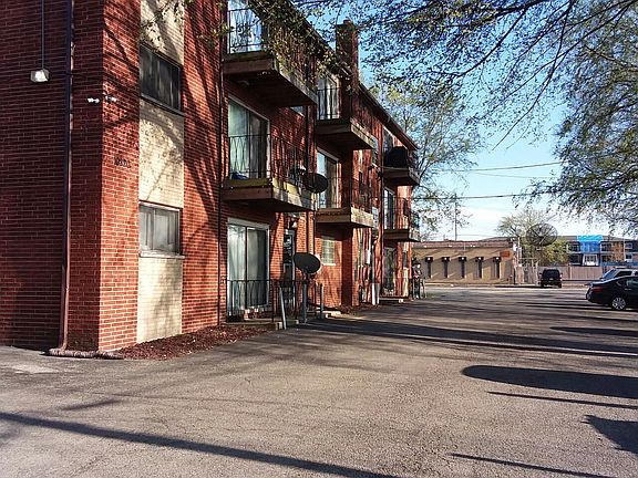 Exterior - Parking Lot