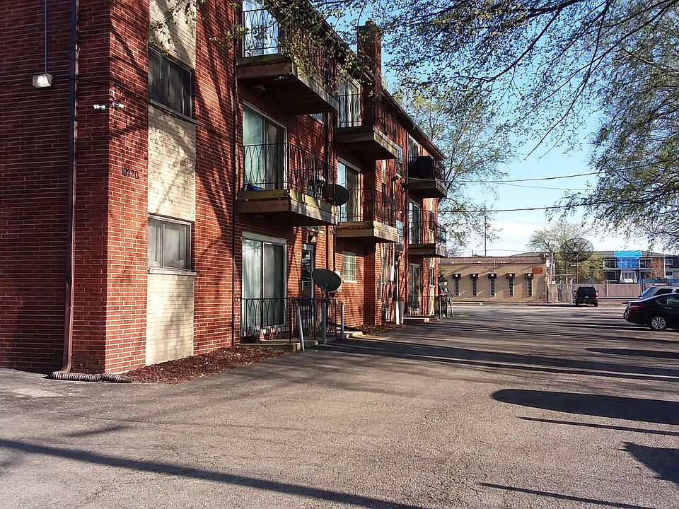 Exterior - Parking Lot