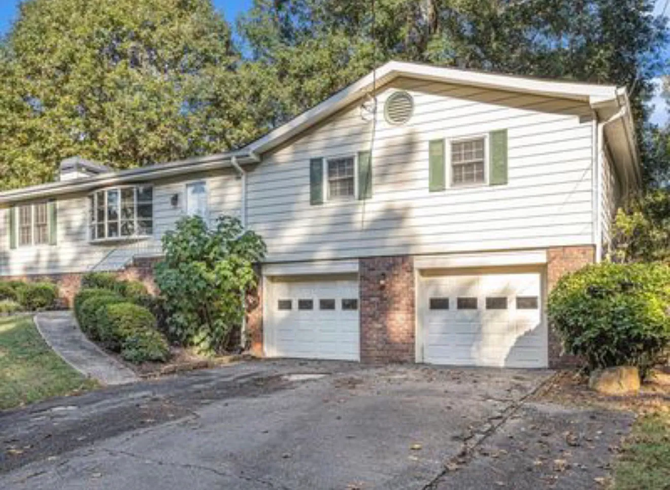 3 bed, 1736 sqft, $2,100 — Photo 1