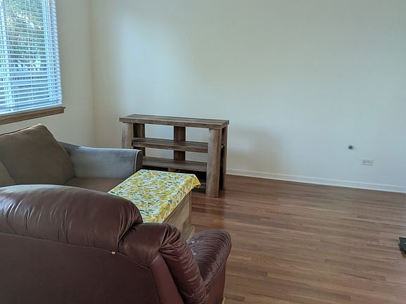 3rd image of 1705 Foxfield Dr