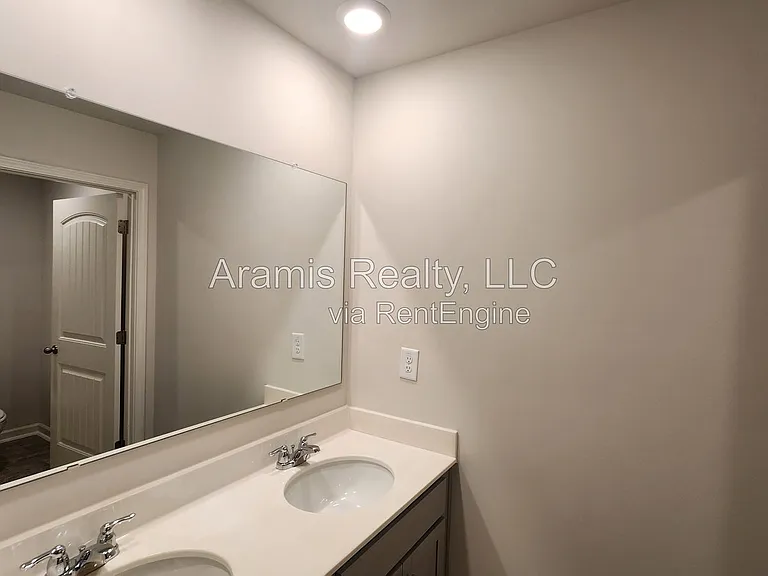 3134 Ellenton Dr — Photo 12