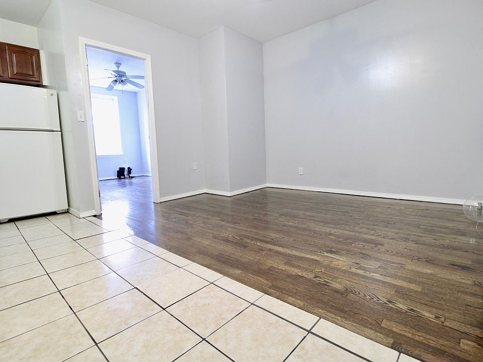 1st image of 6839 Myrtle Ave #3RR