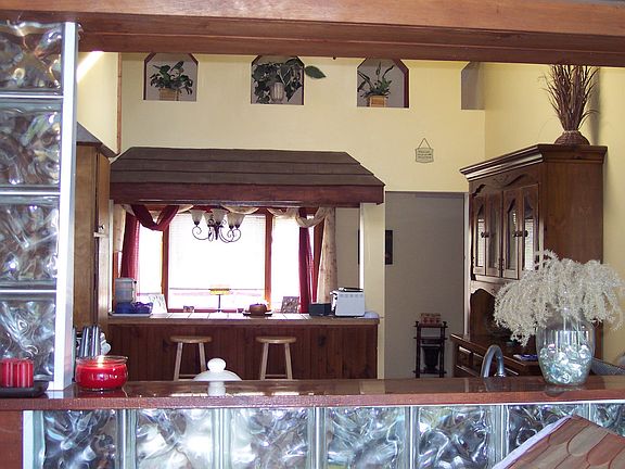 sunroom to kitchen view