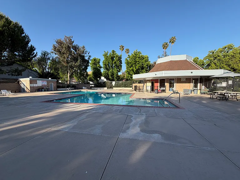 Community pool