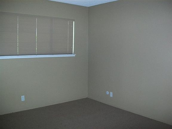 5th image of 2712 W Fairmont Ave APT 102