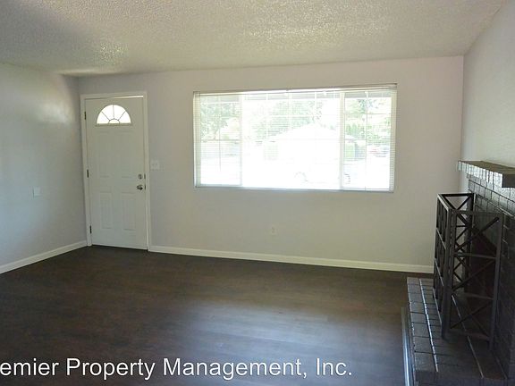 4th image of 14406 NE Powers St
