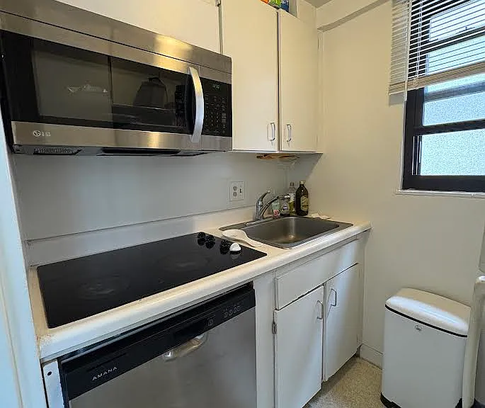 2141 I St NW #812 — Photo 4