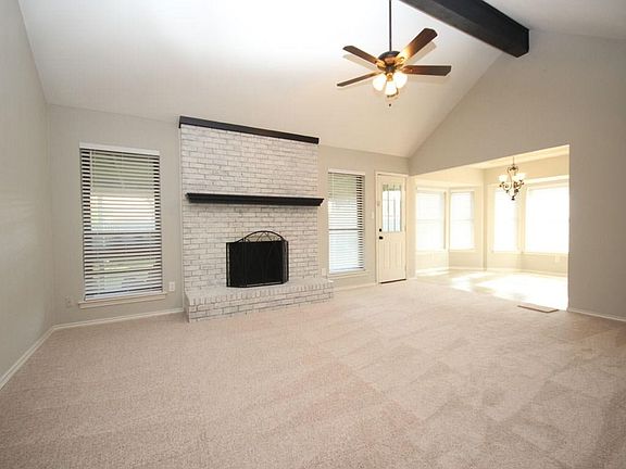 3rd image of 1000 Westminster Ln