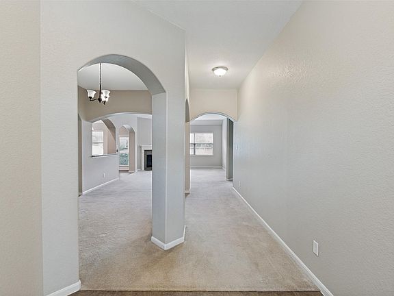 5th image of 150 Magnolia Grove Ln