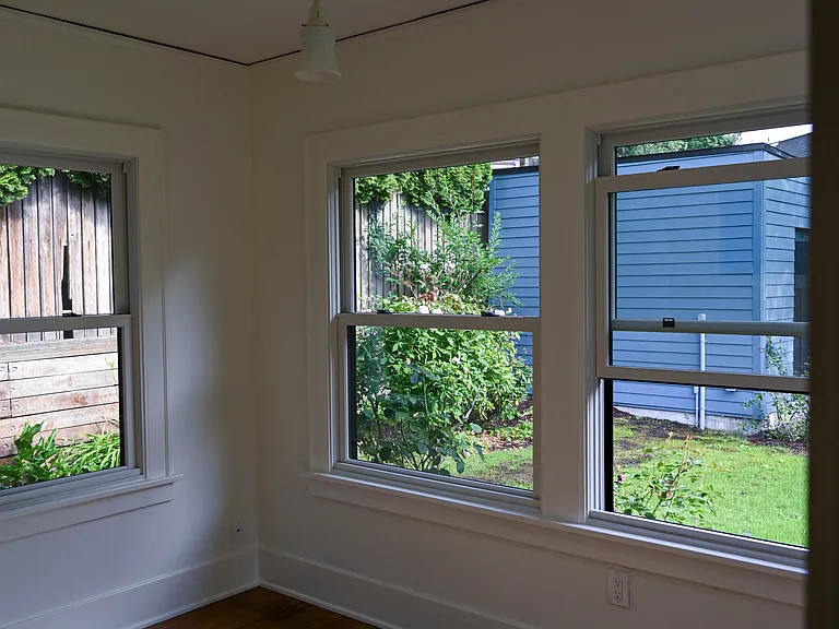 1921 E Lynn St — Photo 11
