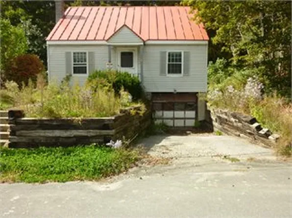 10 Randall St, Springfield, VT 05156