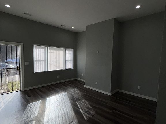 3rd image of 2215 W Market St